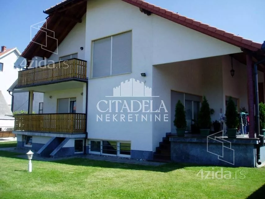 Kuća | 4zida