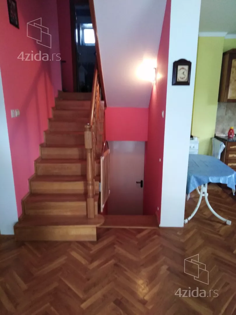 4-etažna kuća | 4zida