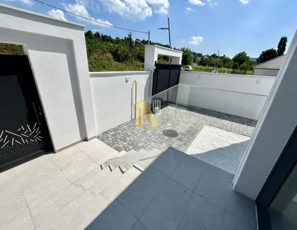 Sremska Kamenica | 4zida.rs
