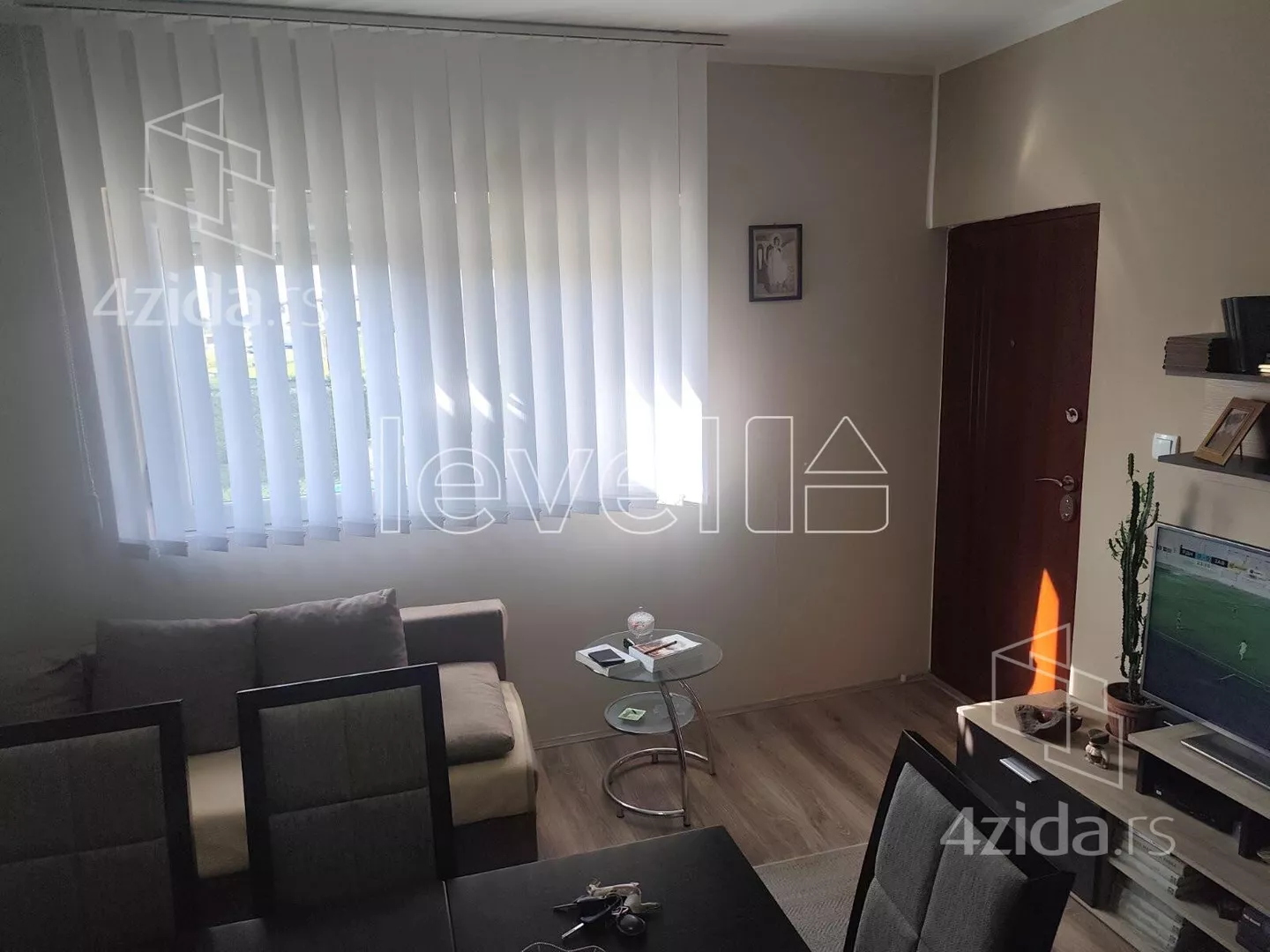 Jednoiposoban stan | 4zida