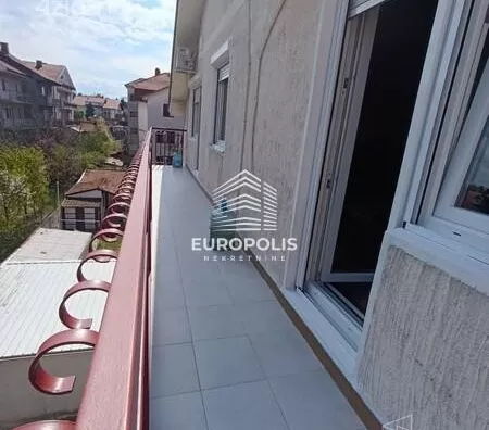 5-etažna kuća | 4zida