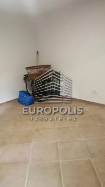 Tikveška | 4zida.rs