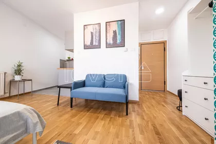 Квартира на продажу · 27 m² · Garsonjera, Podbara, Novi Sad