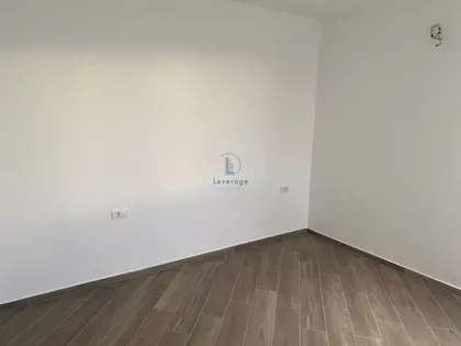 Surčinska | 4zida.rs