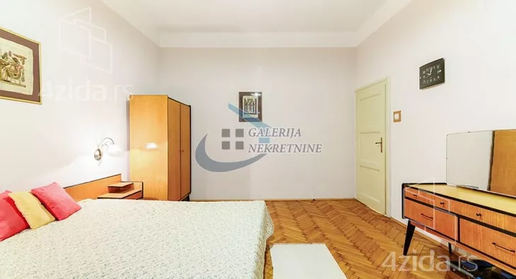 Četvoroiposoban stan | 4zida