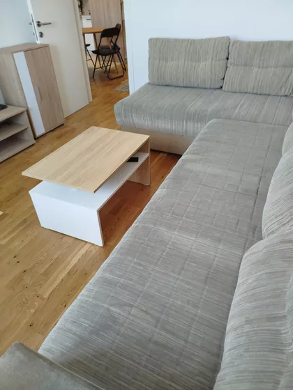 Dva Bela Goluba | 4zida.rs