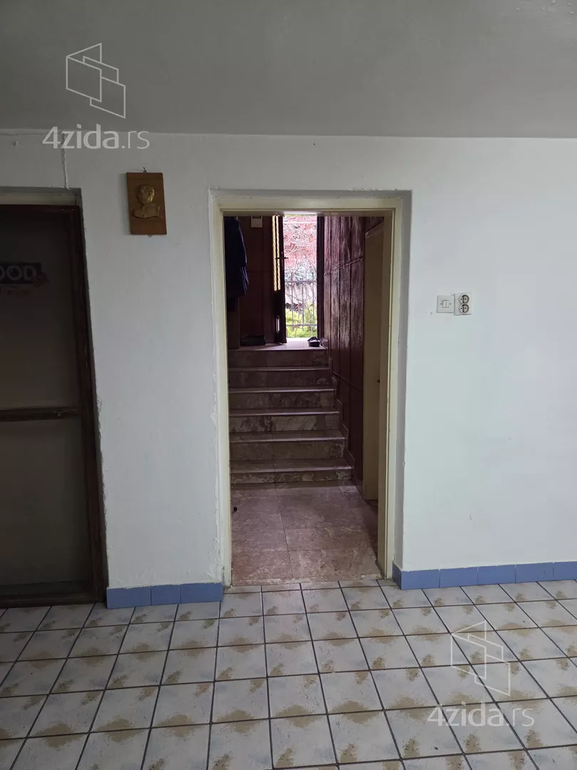 3-etažna kuća | 4zida