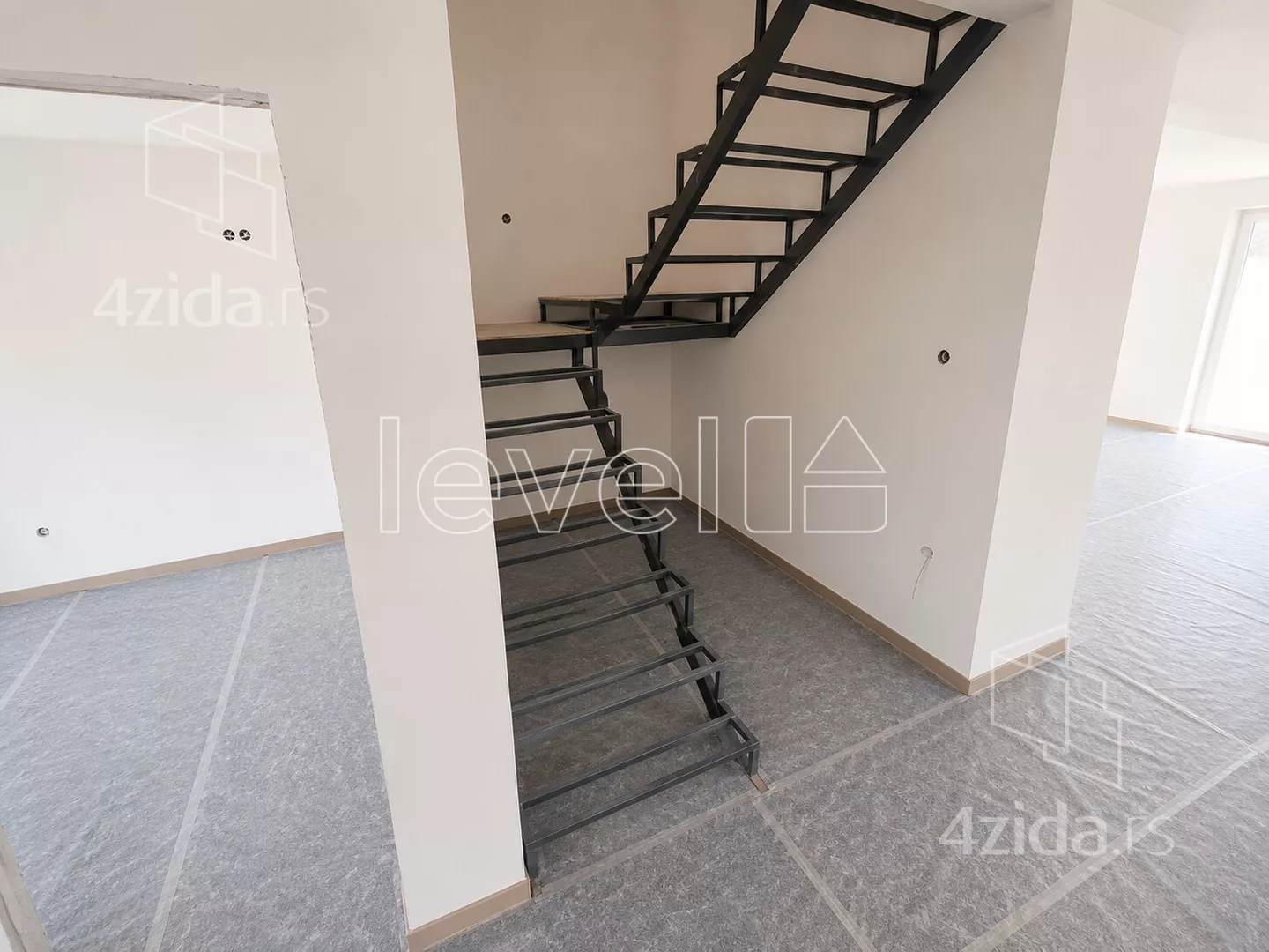 Šestosoban stan | 4zida