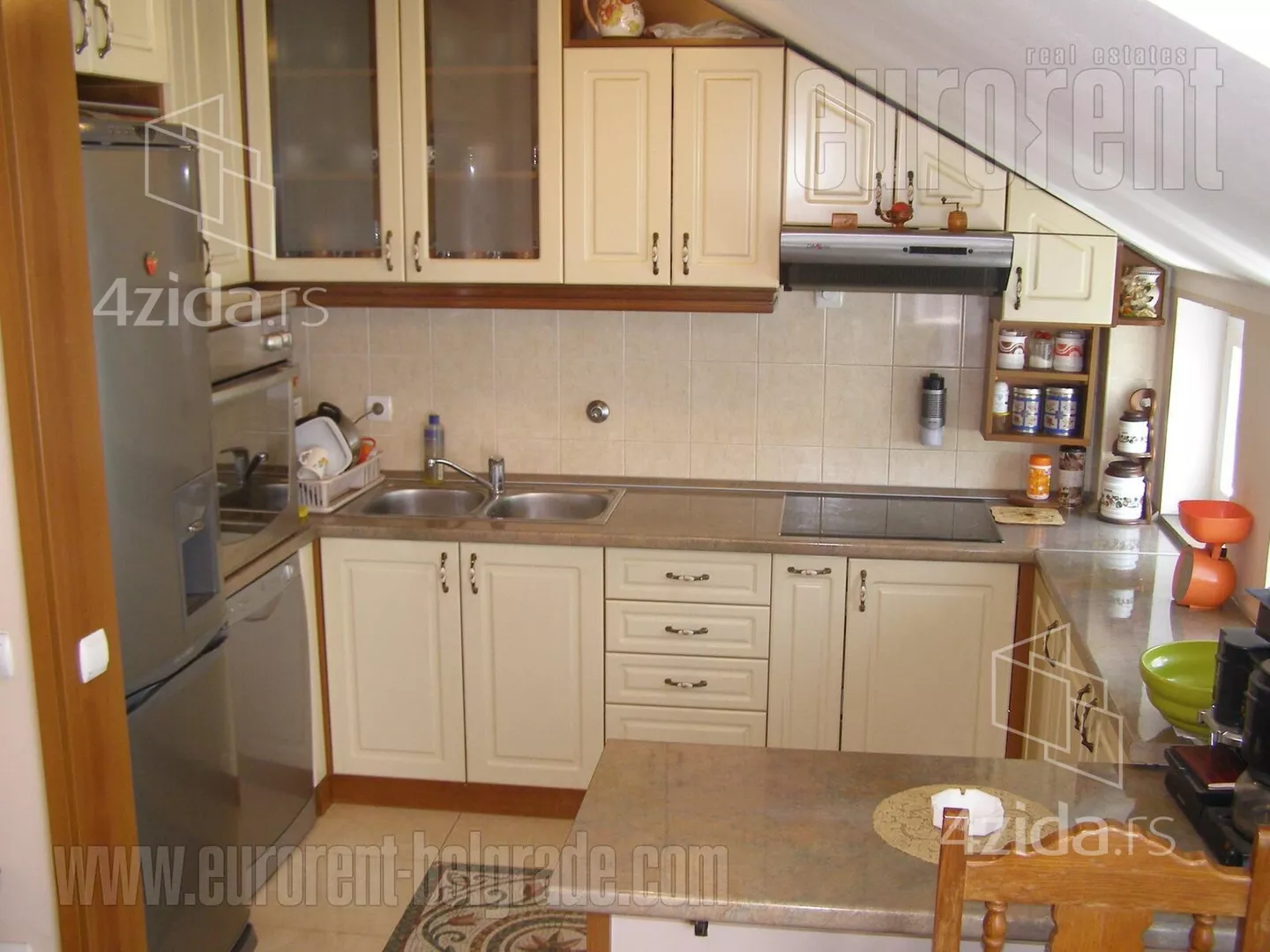 Petosoban stan | 4zida