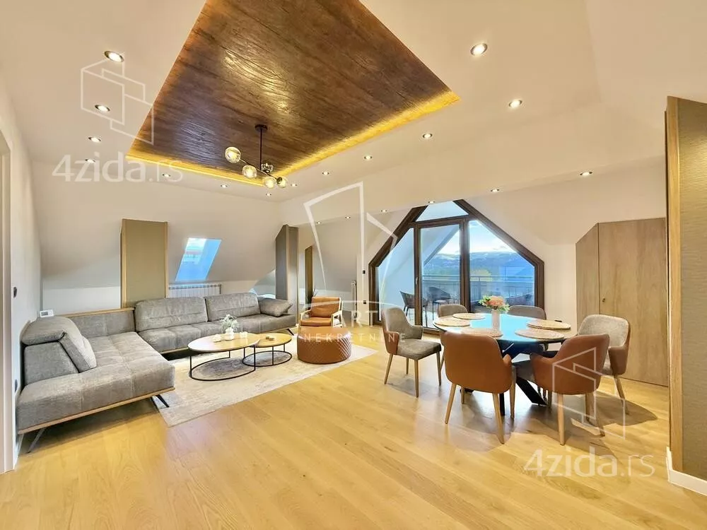 Četvoroiposoban stan | 4zida