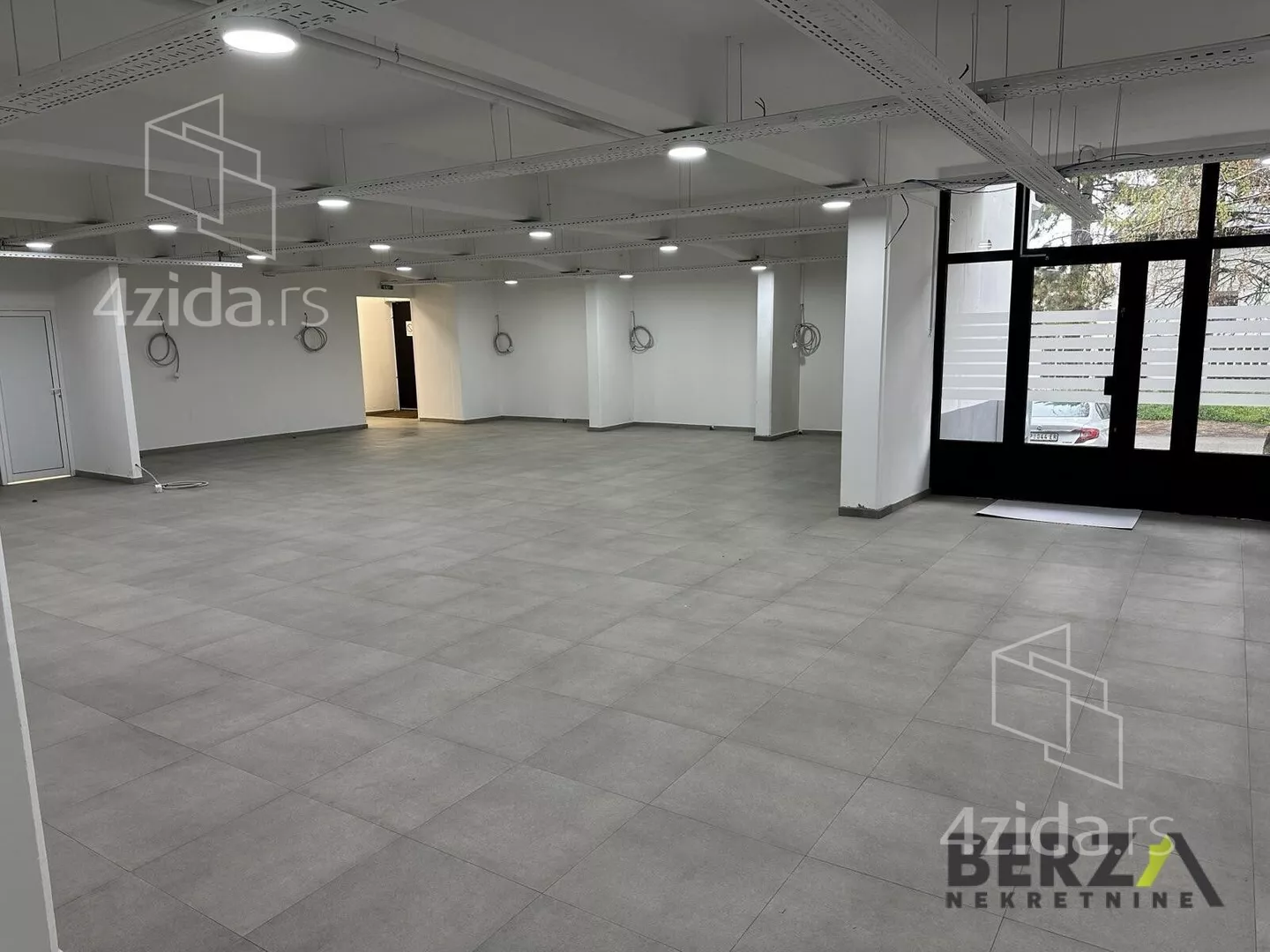 Poslovni prostor | 4zida