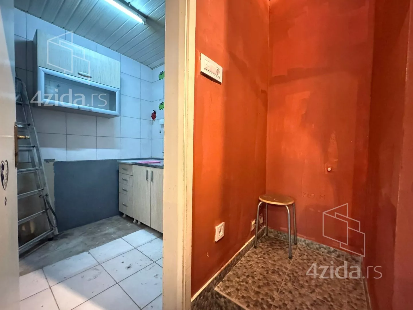 Lokal | 4zida