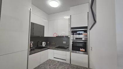 Hram Svetog Save | 4zida.rs