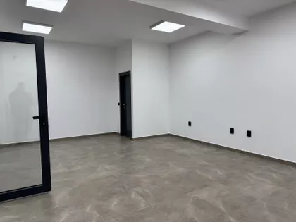 Surčinska 14 | 4zida.rs