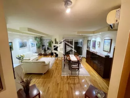 Autokomanda | 4zida.rs