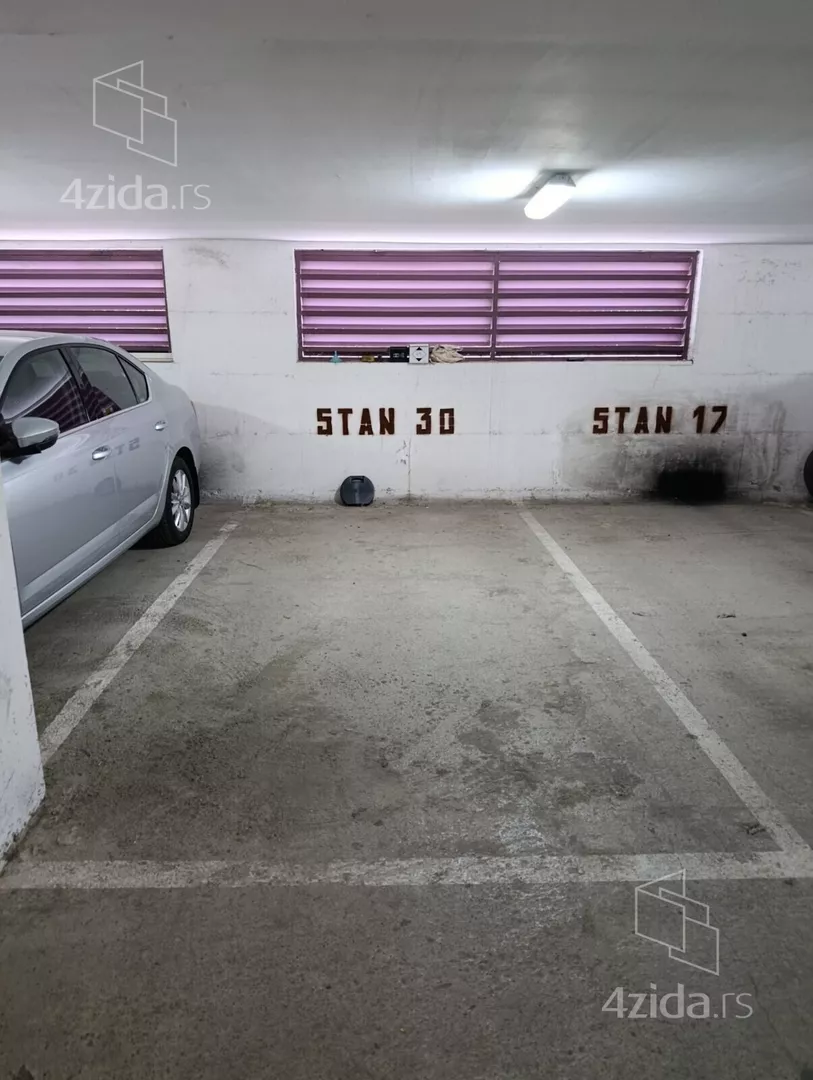 Garaža | 4zida