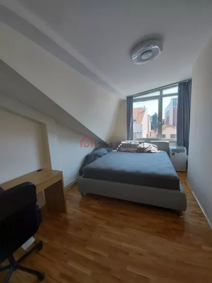 Crveni Krst Vračar | 4zida.rs