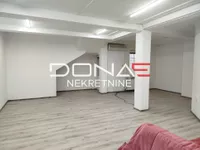 Poslovna zgrada | 4zida