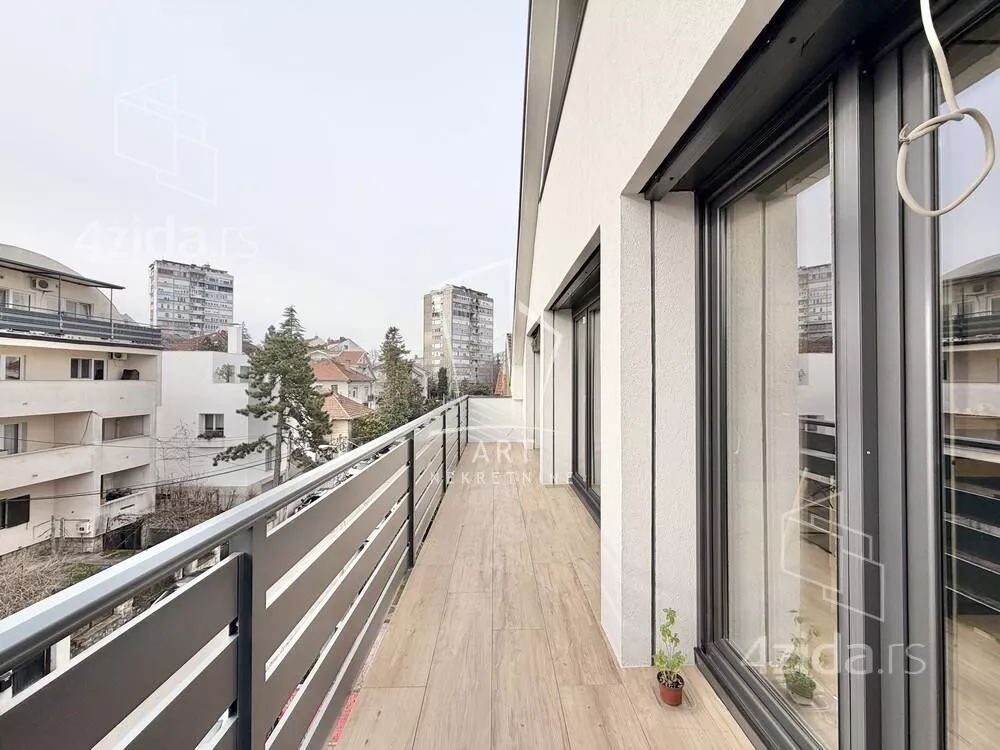 Troiposoban stan | 4zida