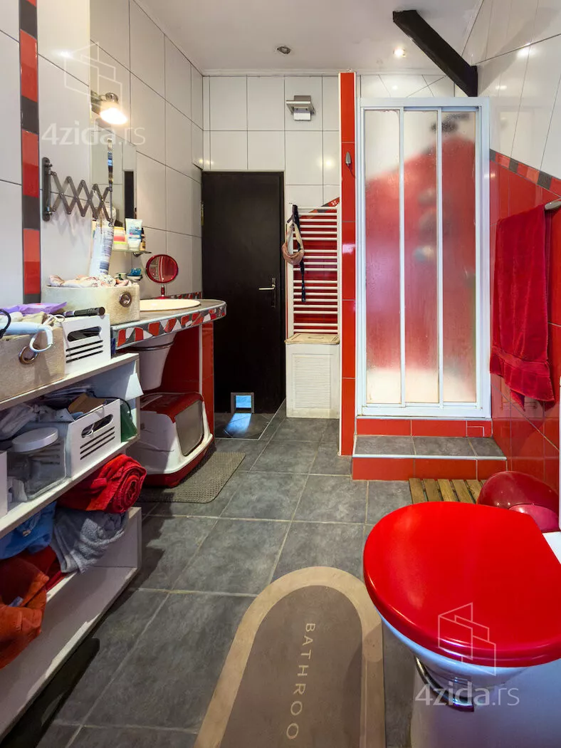 Četvoroiposoban stan | 4zida