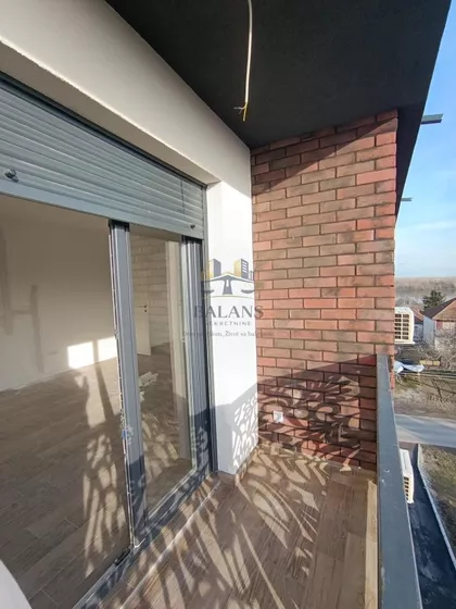 Stari Banovci | 4zida.rs