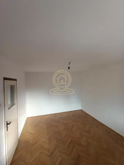 Vojna Bolnica | 4zida.rs