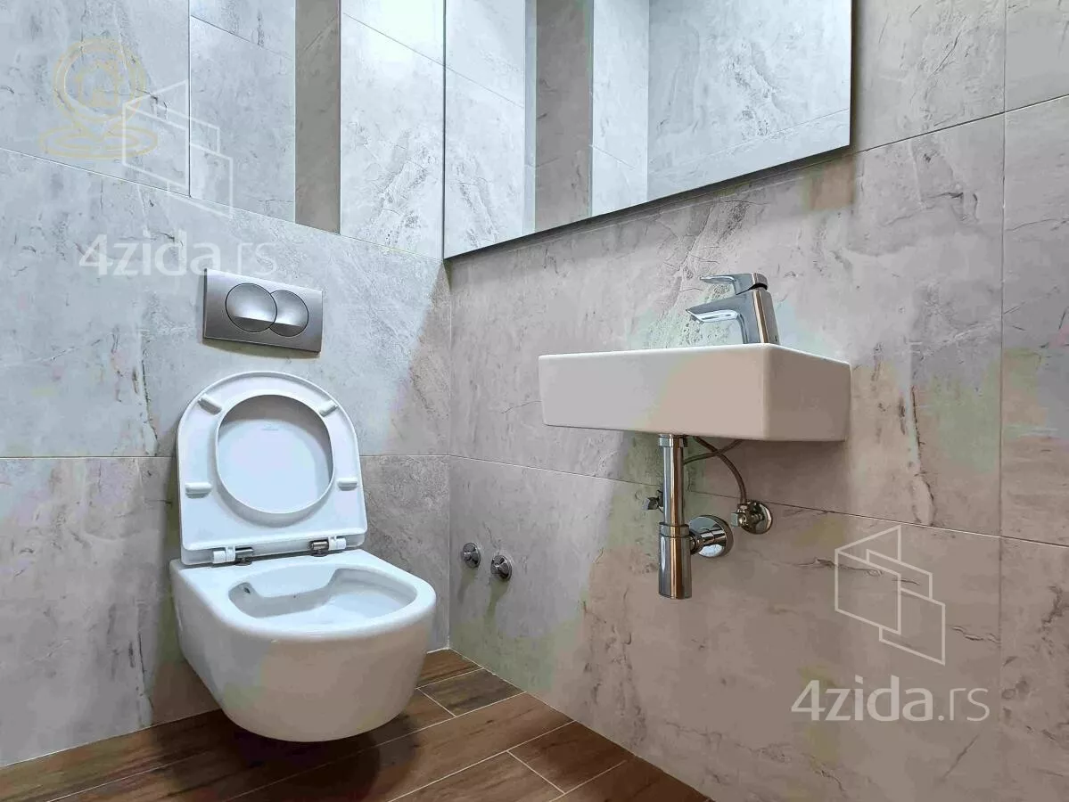 Četvoroiposoban stan | 4zida