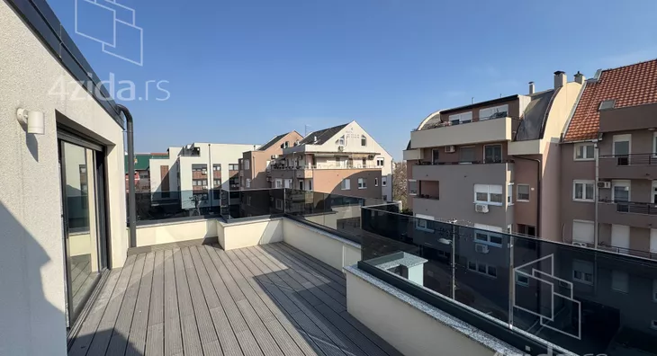 Šestosoban stan | 4zida