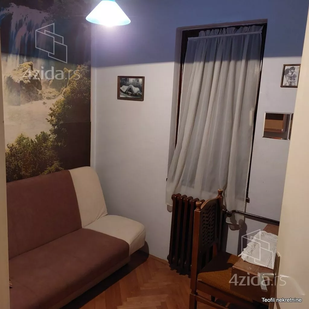 Troiposoban stan | 4zida