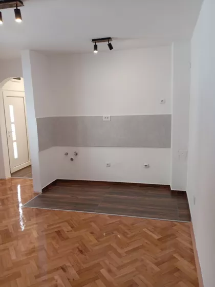 Trg Mladenaca | 4zida.rs