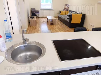 DONJI DORĆOL | 4zida.rs