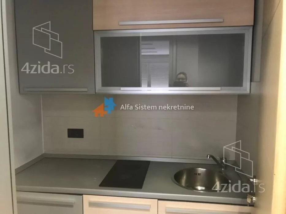 Kancelarija | 4zida
