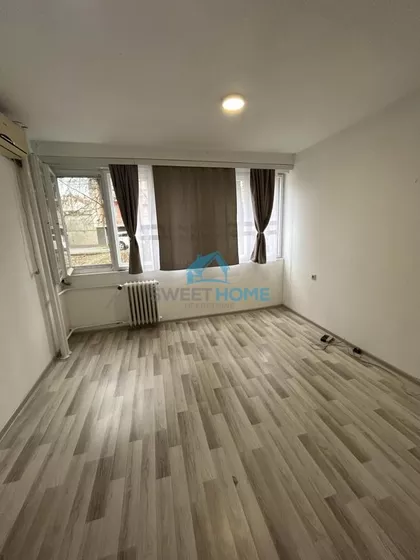 Ustanička | 4zida.rs