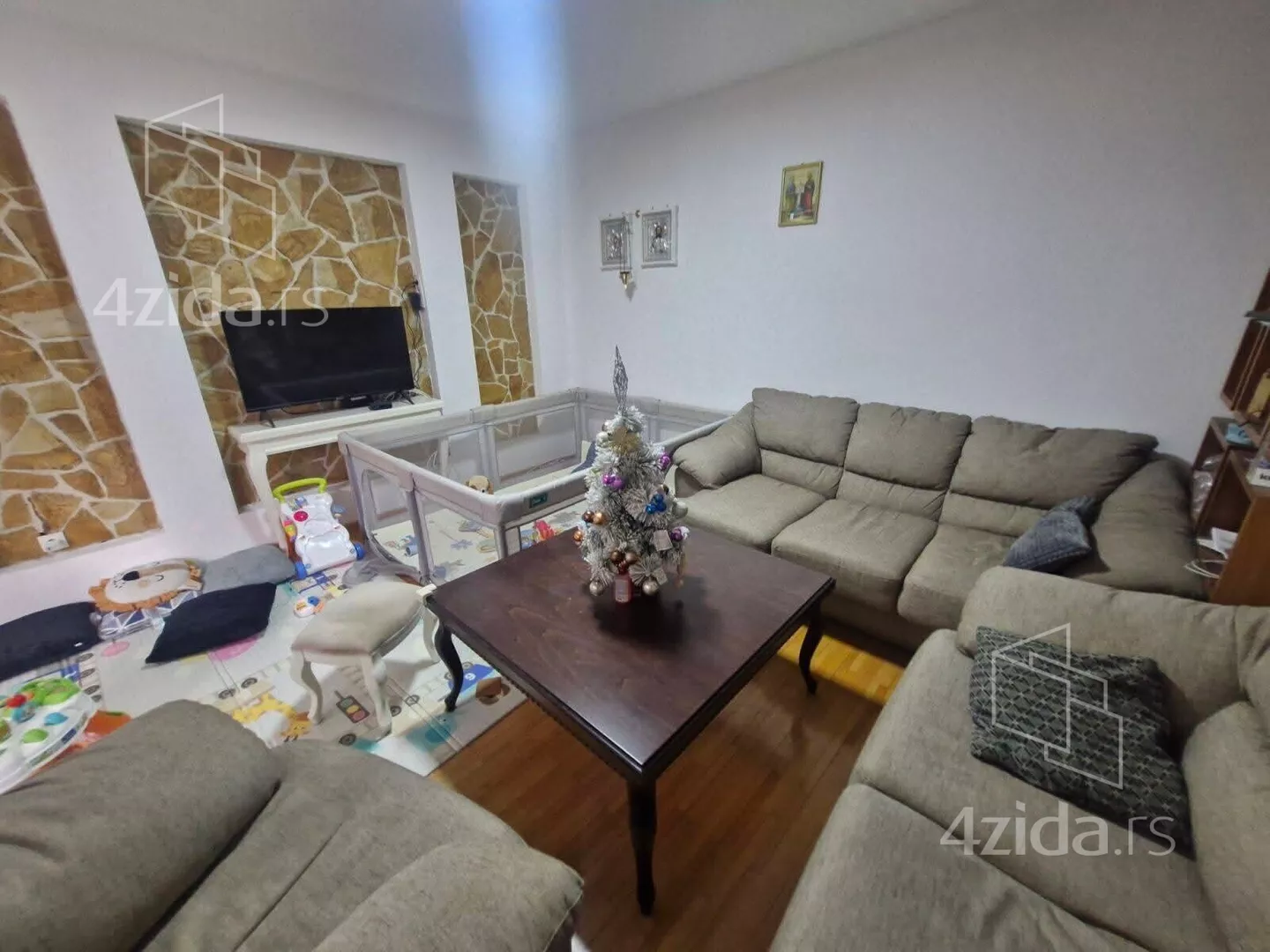 Dvoiposoban stan | 4zida