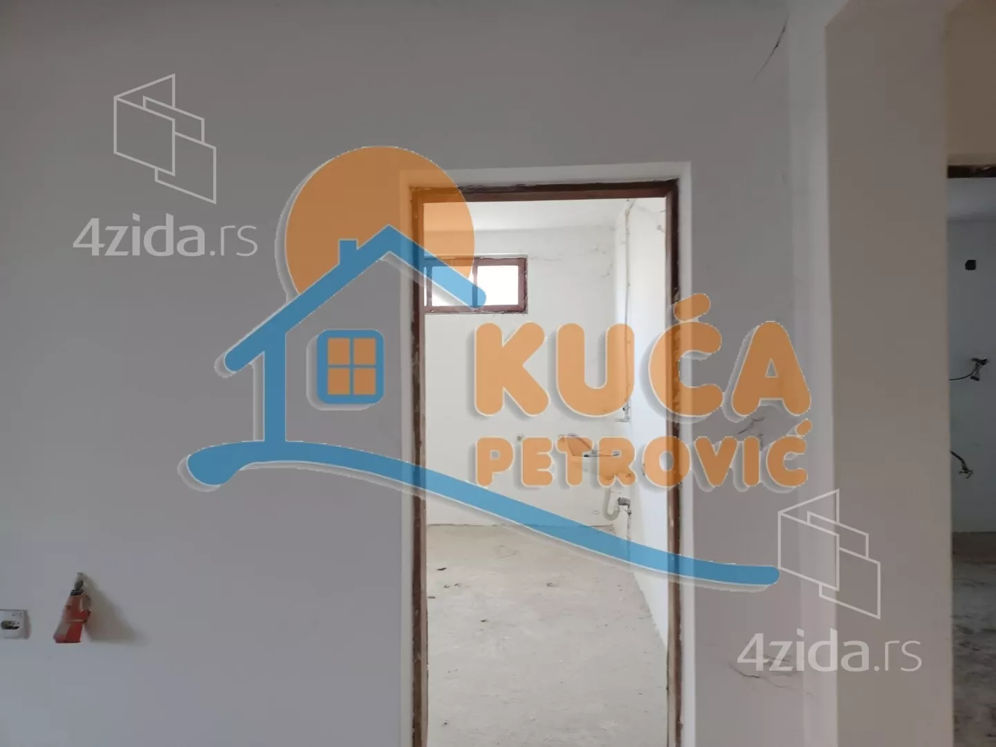 Lokal | 4zida