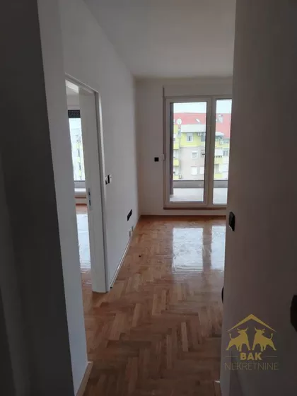 Bulevar Patrijarha Pavla (Somborski Bulevar) | 4zida.rs