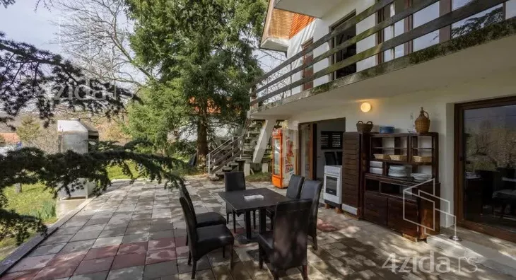 3-etažna kuća | 4zida