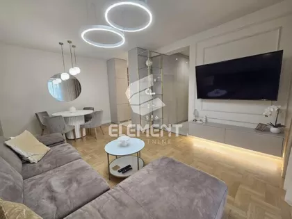 Lasla Gala | 4zida.rs