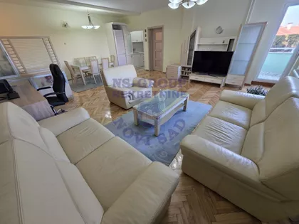 Cara Dušana | 4zida.rs