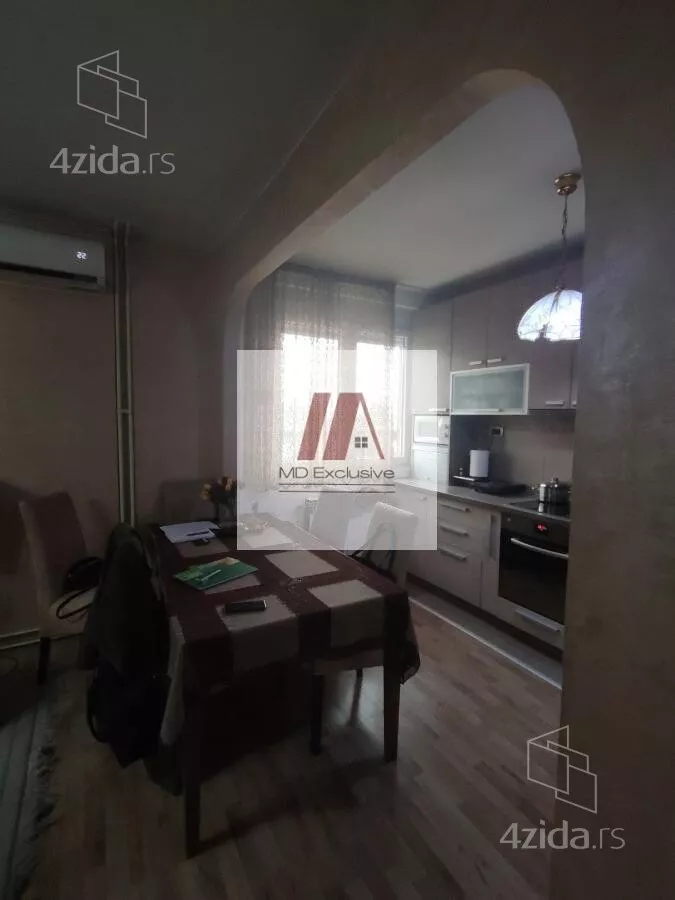 Petosoban stan | 4zida