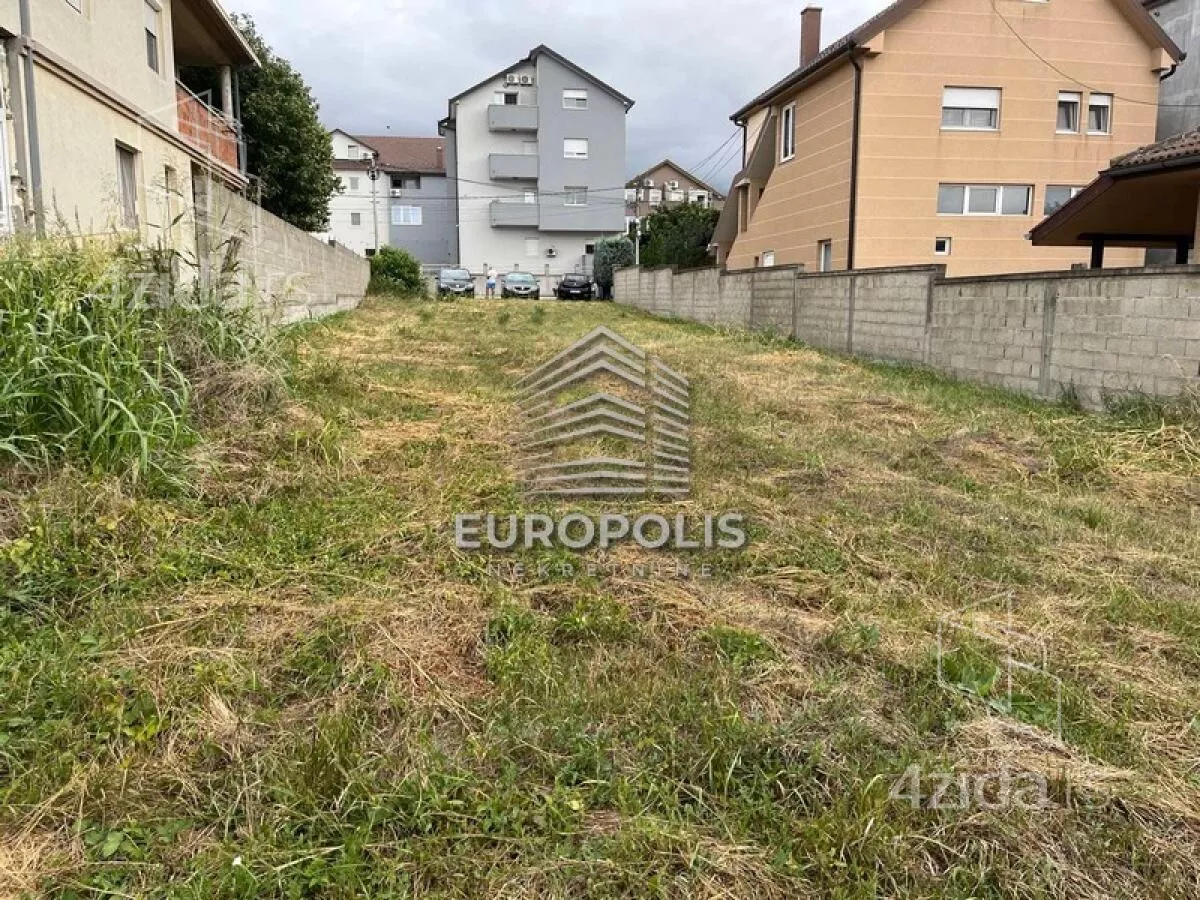 Plac | 4zida