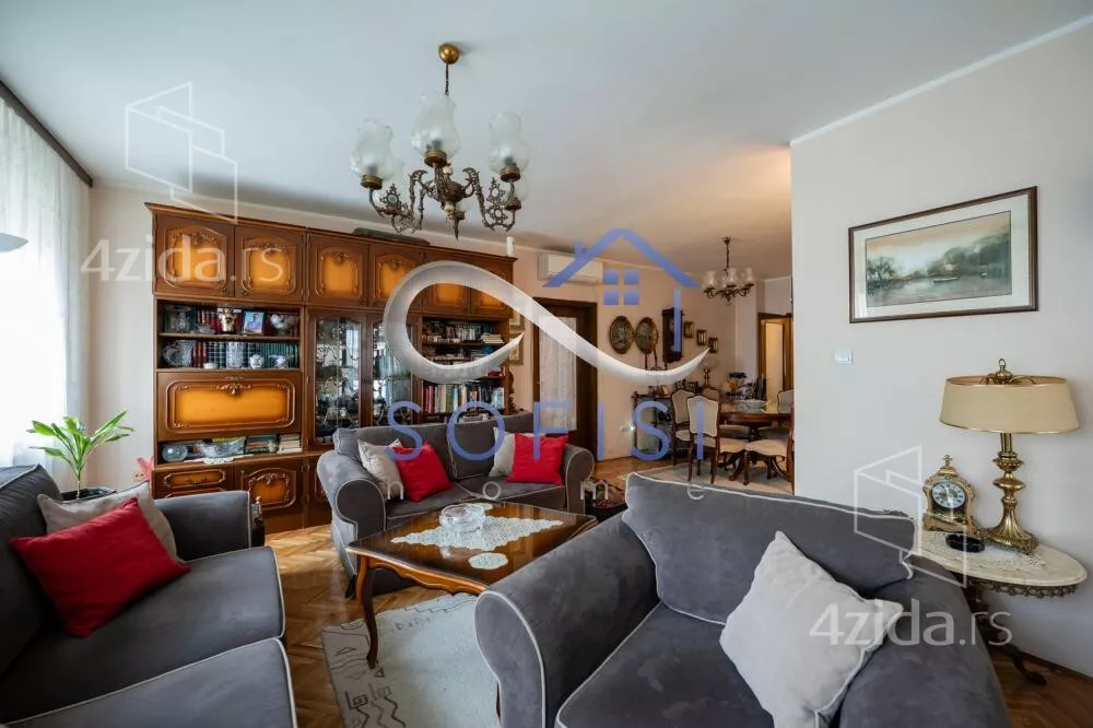 Četvorosoban stan | 4zida