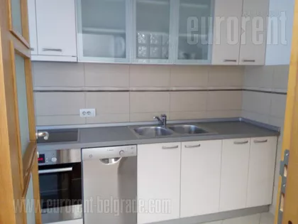 DONJI DORĆOL | 4zida.rs