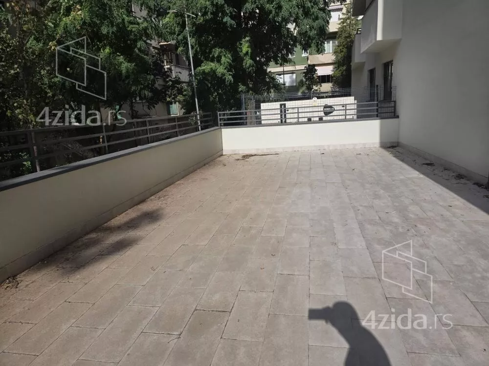 Lokal | 4zida