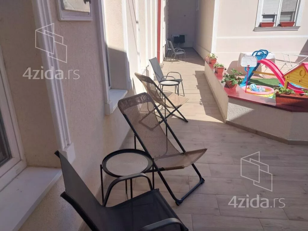 Garsonjera | 4zida