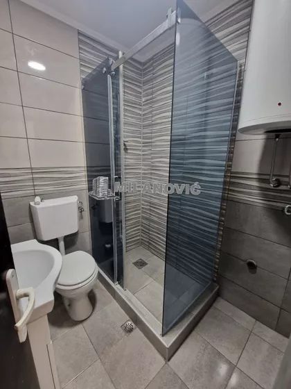 Prvomajska | 4zida.rs