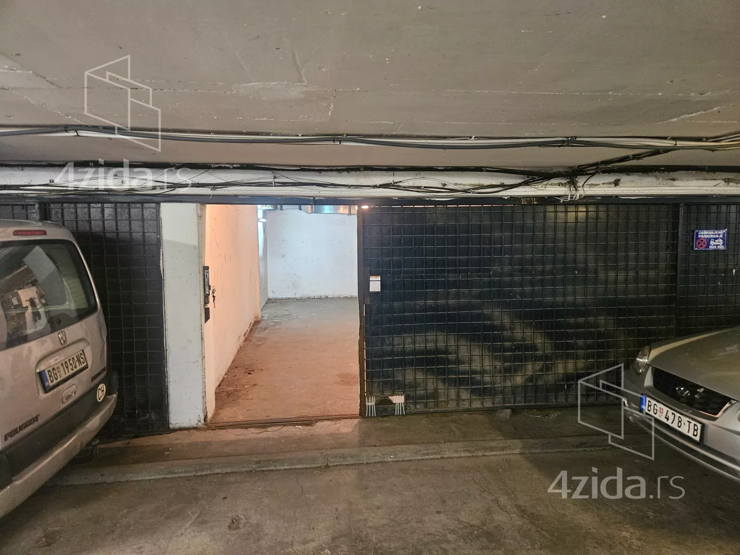Garaža | 4zida