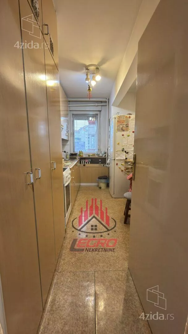 Četvoroiposoban stan | 4zida