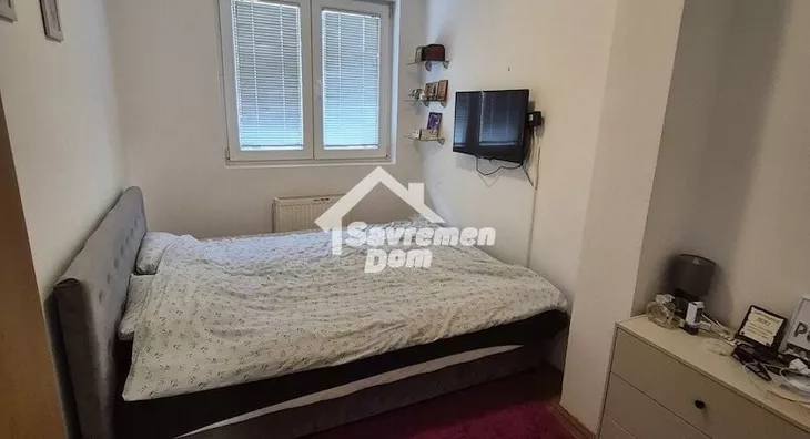 Šestosoban stan | 4zida