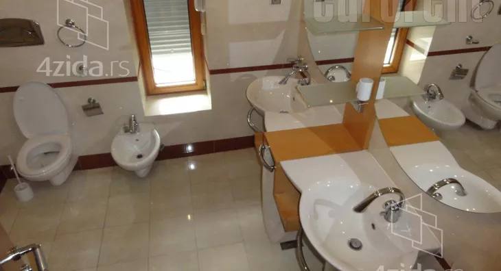 4-etažna kuća | 4zida